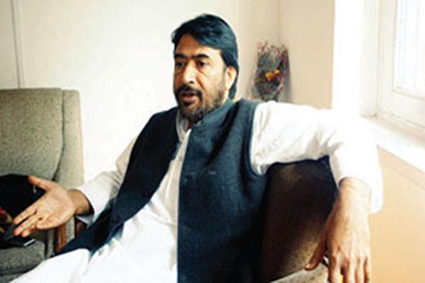 Congress blames BJP-PDP of using government machinery, money in Leh elections